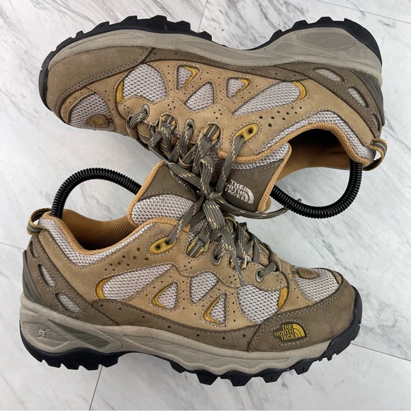 •The North Face womens hiking Sneakers shoes Size 8 TNF Trail Grip - Picture 2 of 13